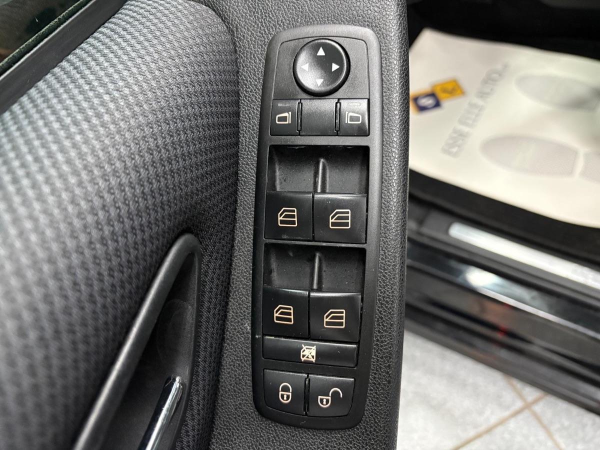 MERCEDES A180 CDI Avantgarde UNICO PROP/ NAVI/ PELLE