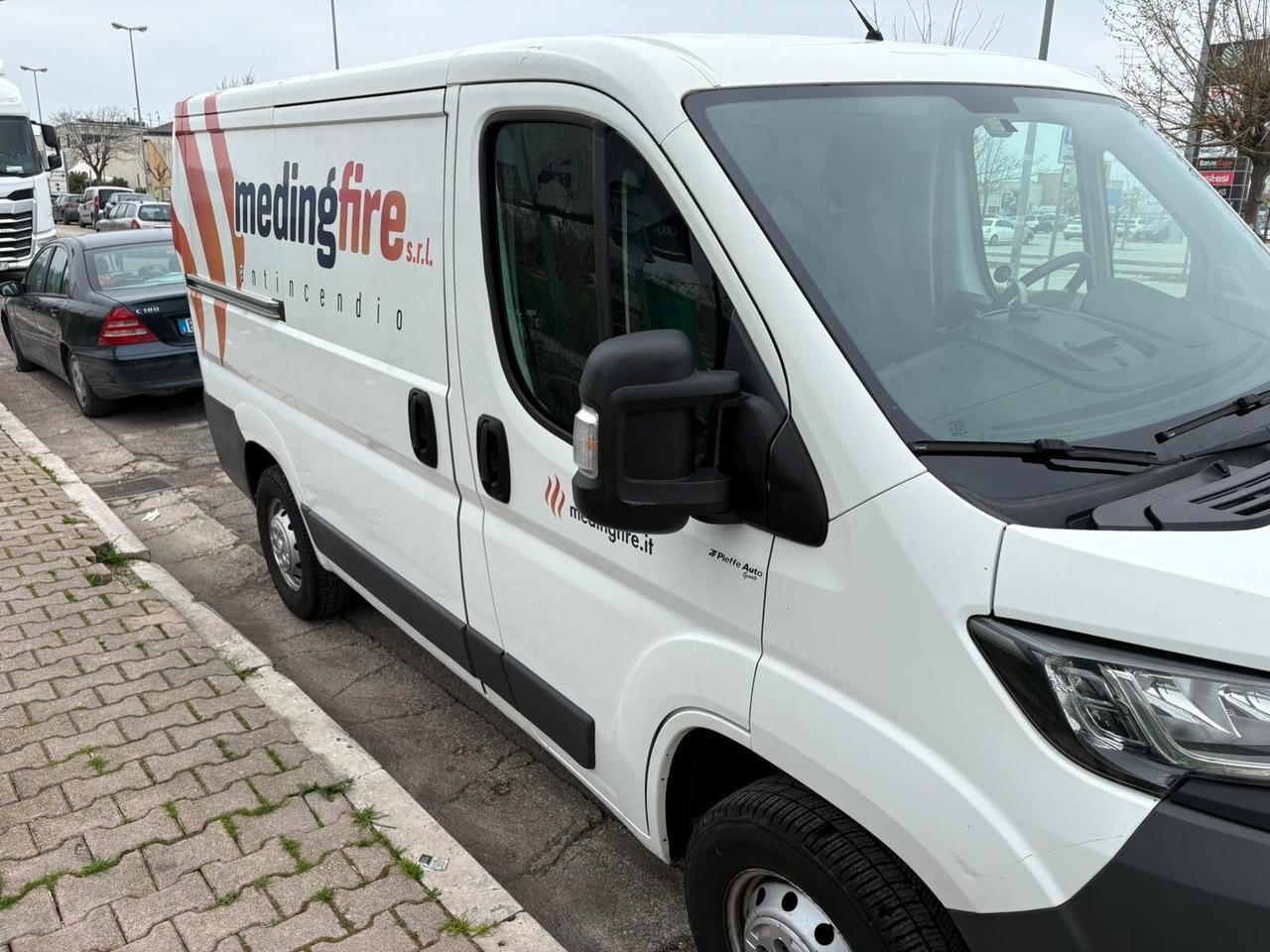 Peugeot Boxer 330 2.0 BlueHDi/110CV FAP PC-TN Combi Comfort