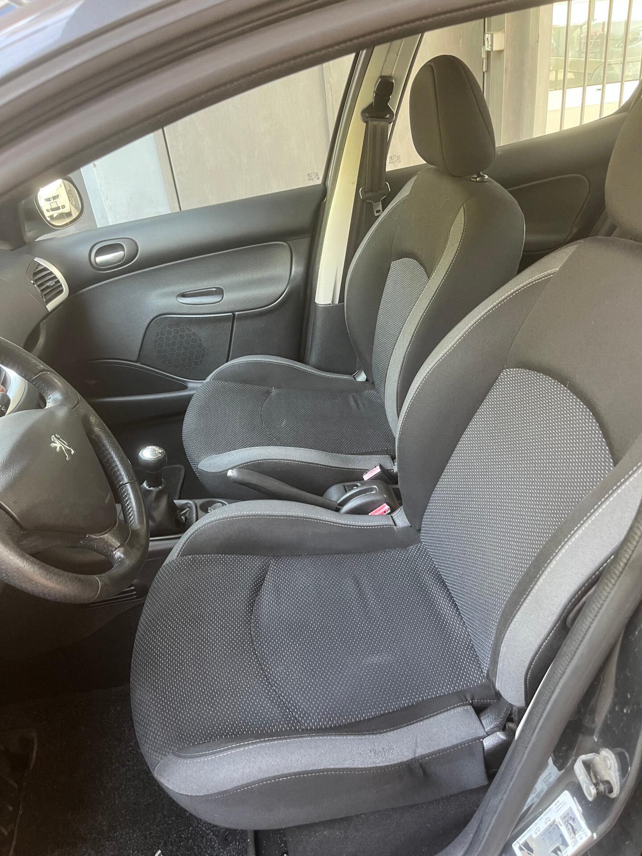 PEUGEOT 206 PLUS 1.1 TRENDY ECO BENZINA/GPL 5 PORTE - ANCHE PER NEOPATENTATI