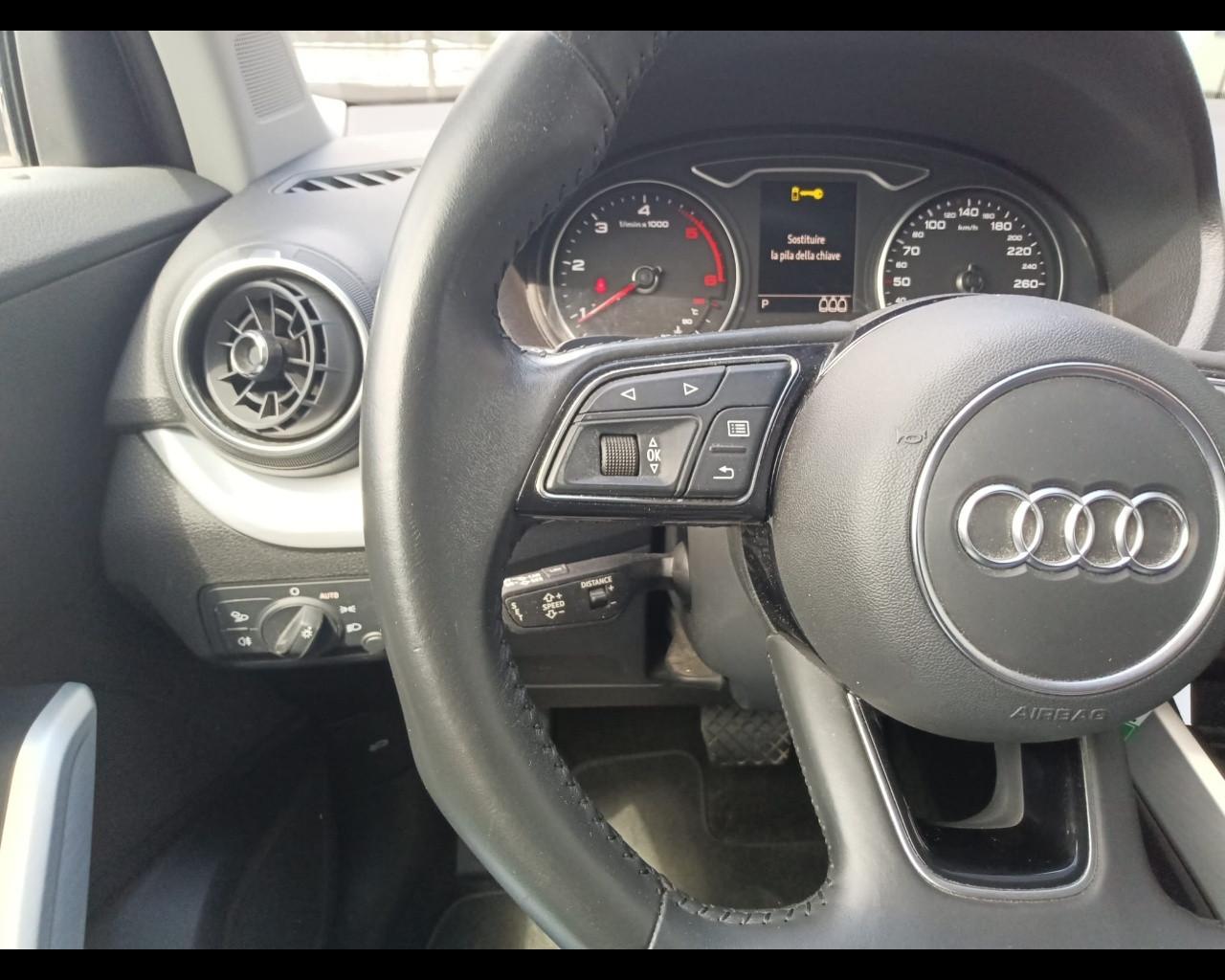 AUDI Q2 I 2017 - Q2 30 1.6 tdi Admired s-tronic