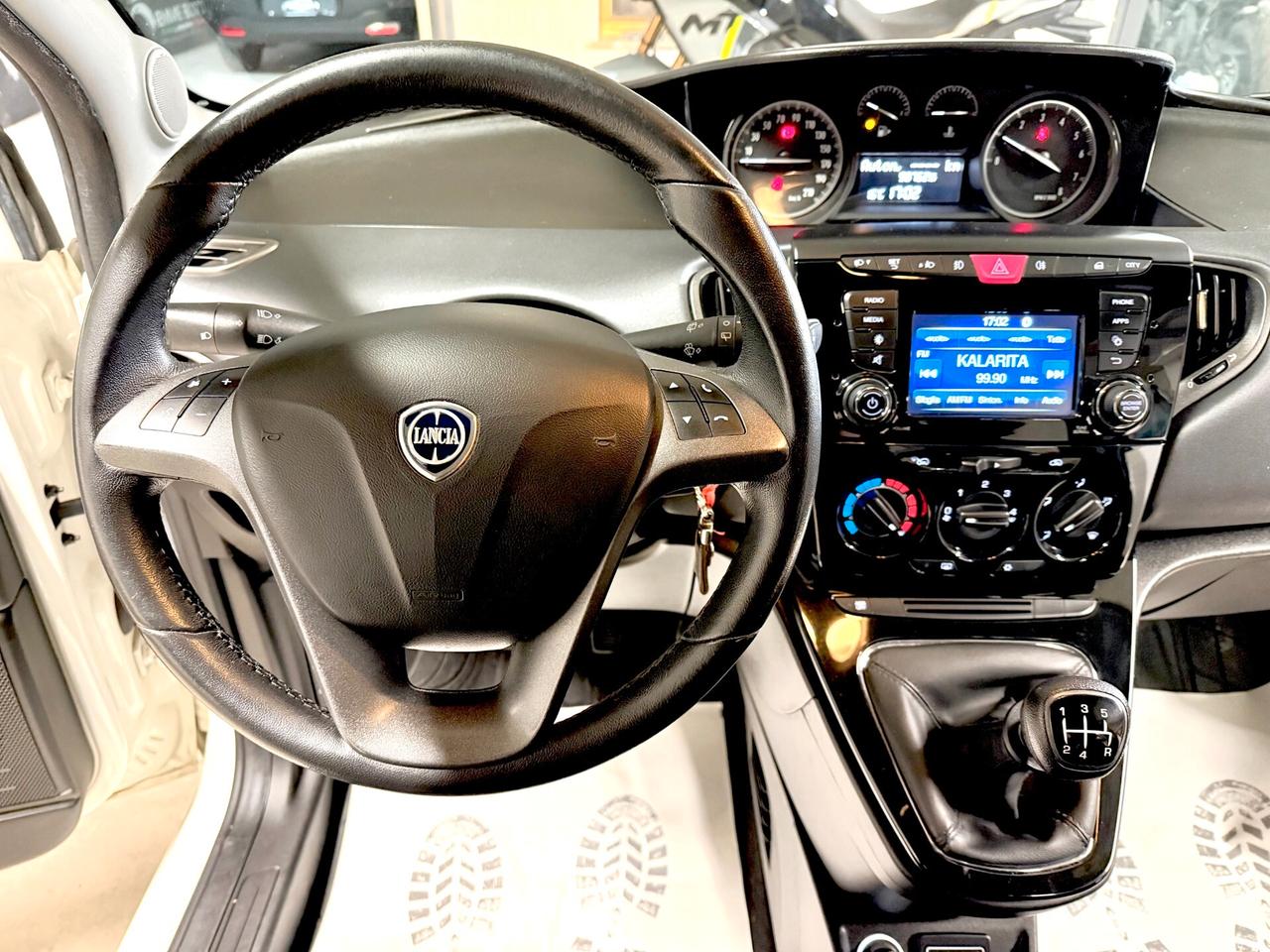 Lancia Ypsilon 1.2 69 CV 5 porte Gold