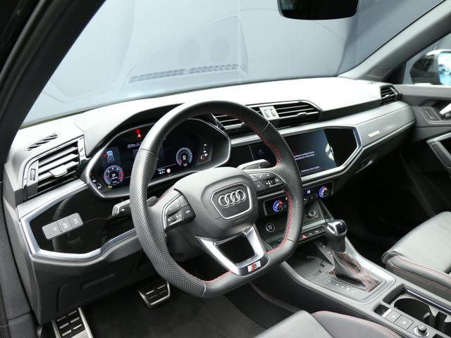 AUDI Q3 35 TDI S tronic Identity Black