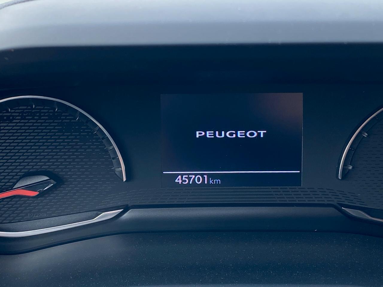 Peugeot 2008 PureTech 100 S&S Active Pack GPL