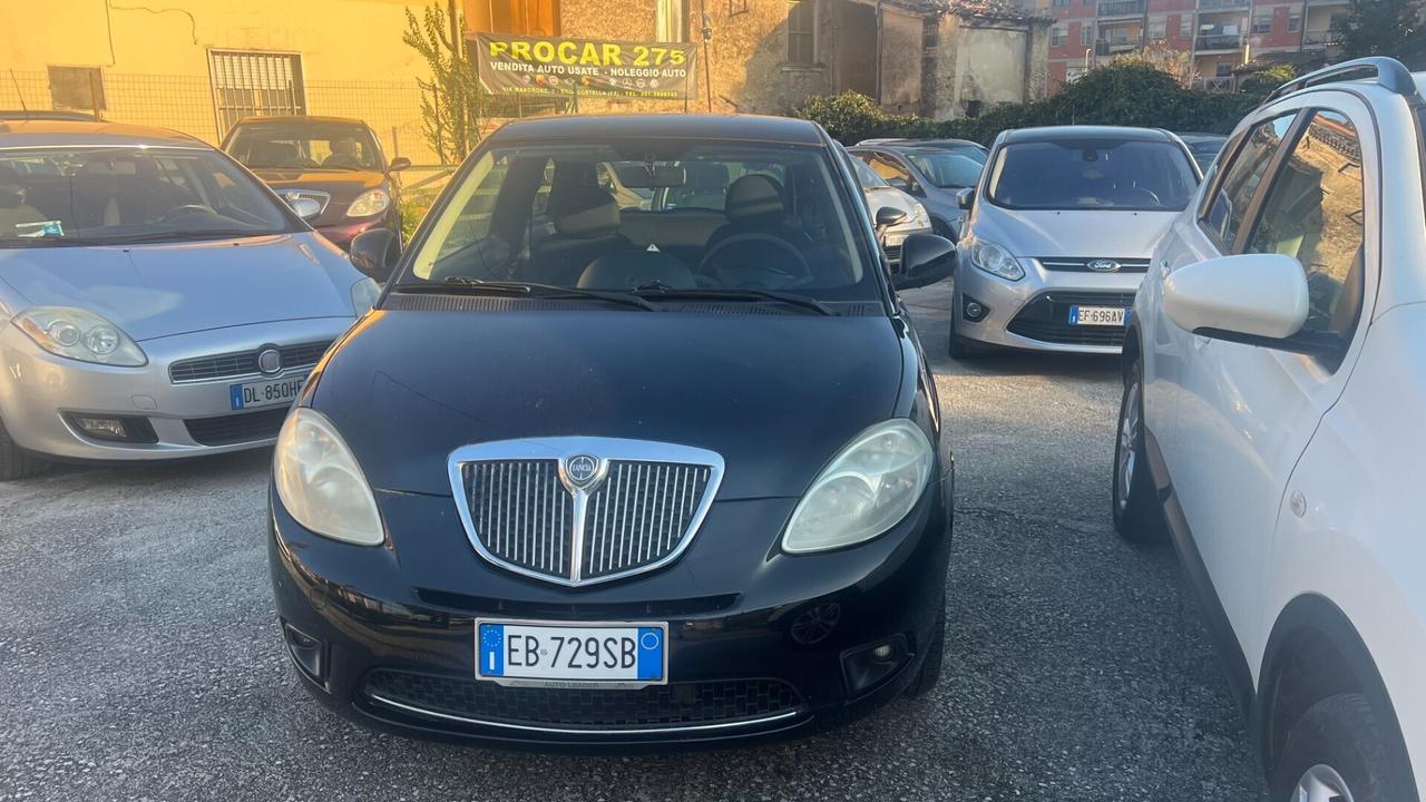 Lancia Ypsilon 1.3 MJT 75 CV Platino* ok neopatentati