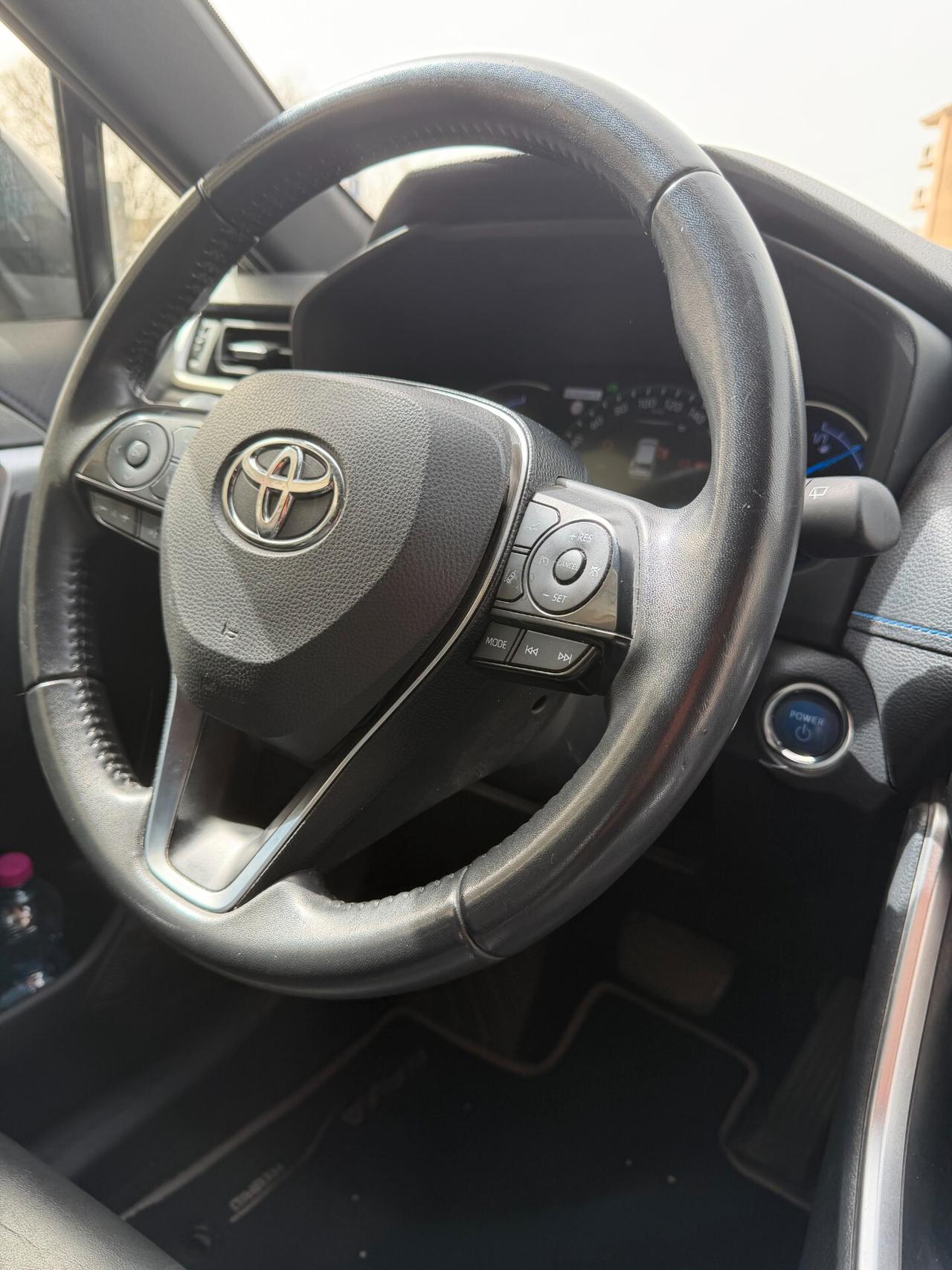 Toyota RAV 4 E-CVT 2WD STYLE