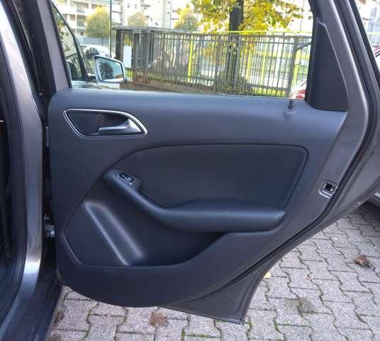 Mercedes-Benz B 180 benzina automatica E6...