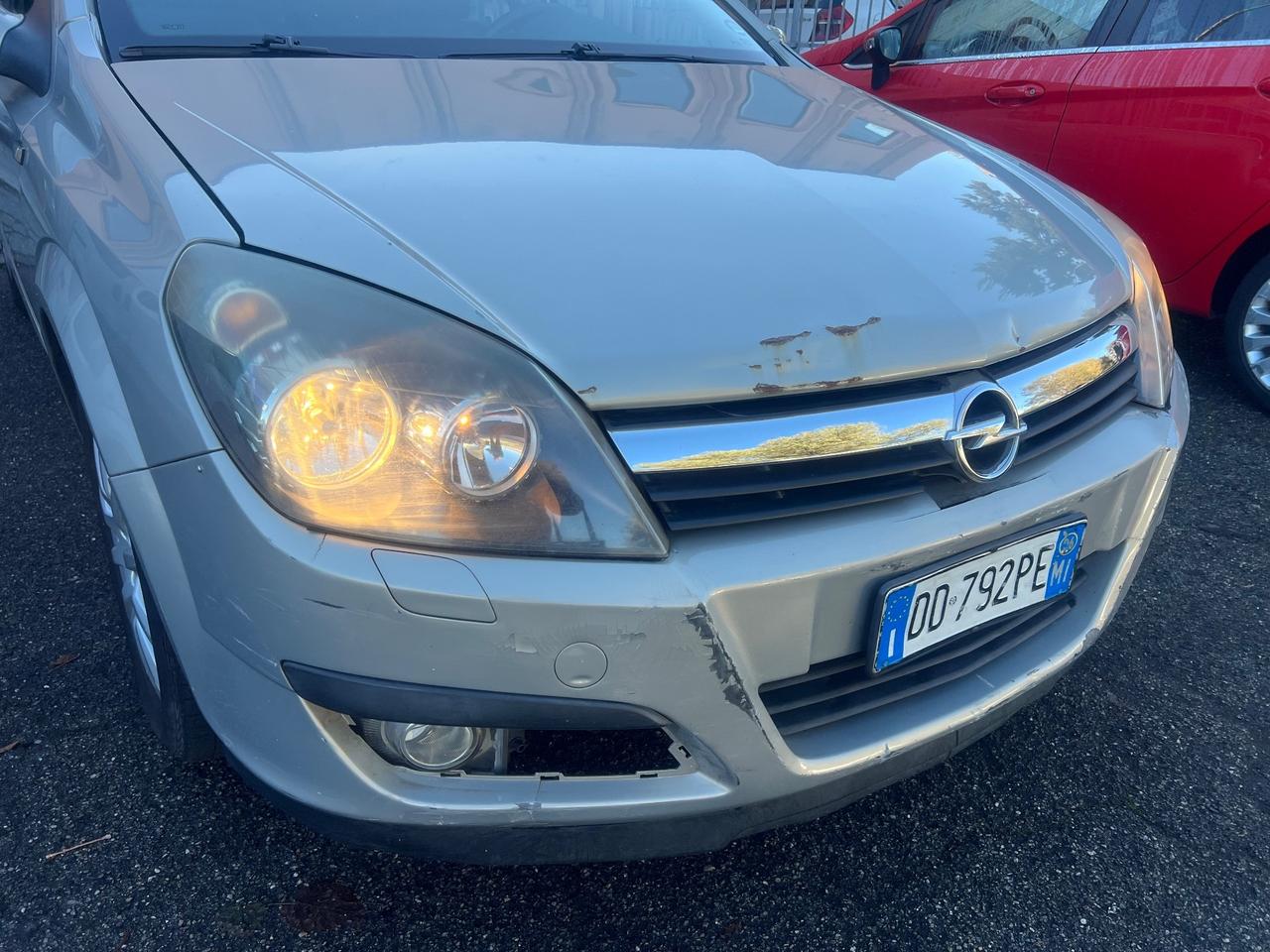 Opel Astra 1.6 16V Twinport 5 porte Cosmo