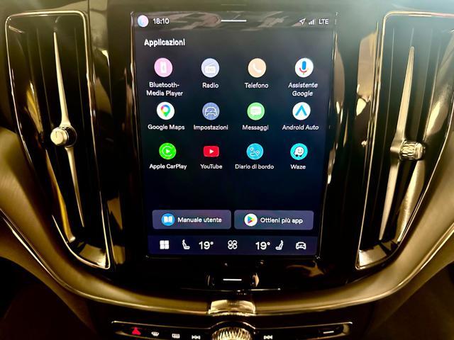VOLVO XC60 B4 automatico FULL LED NAVI APPLE CAR 30.000 KM