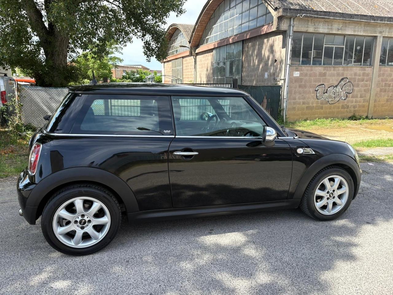 Mini 1.6 benzina 16V One (72kW) 2010 135.000 KM