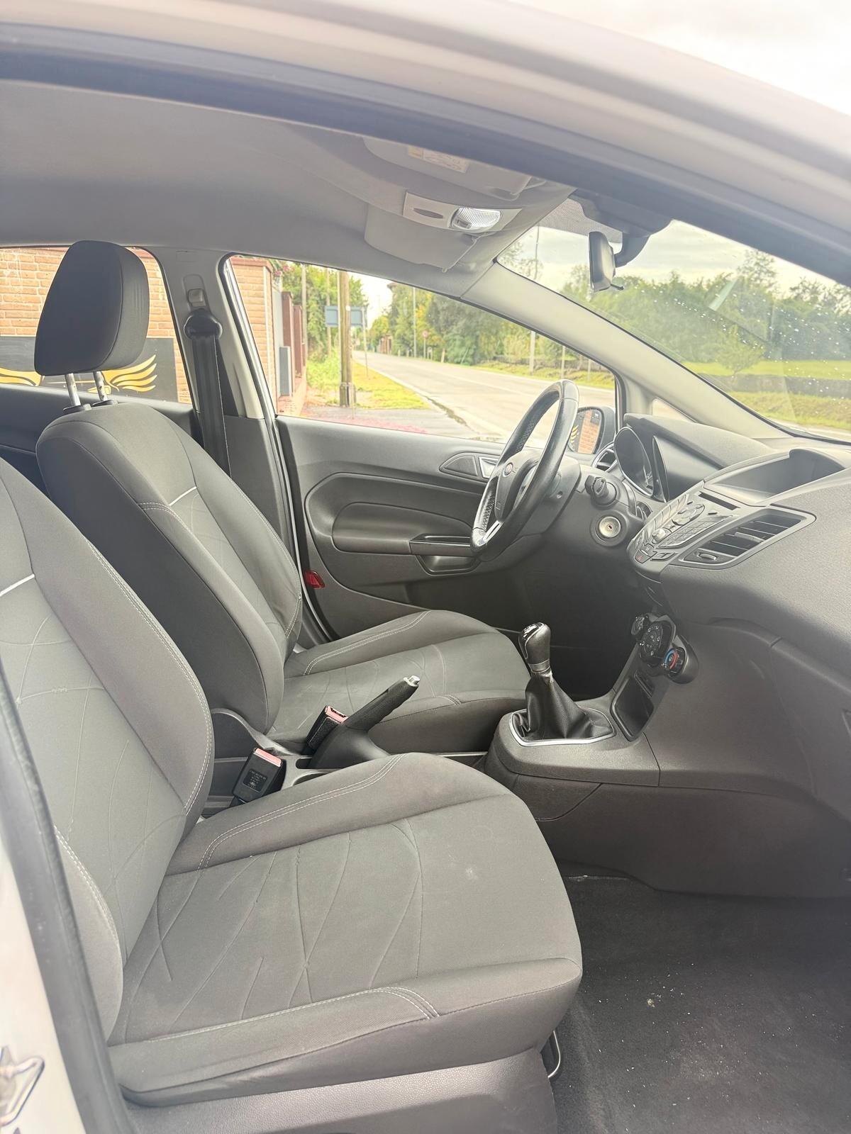 Ford Fiesta 1.5 TDCi 75CV 5 porte Black & White Edition