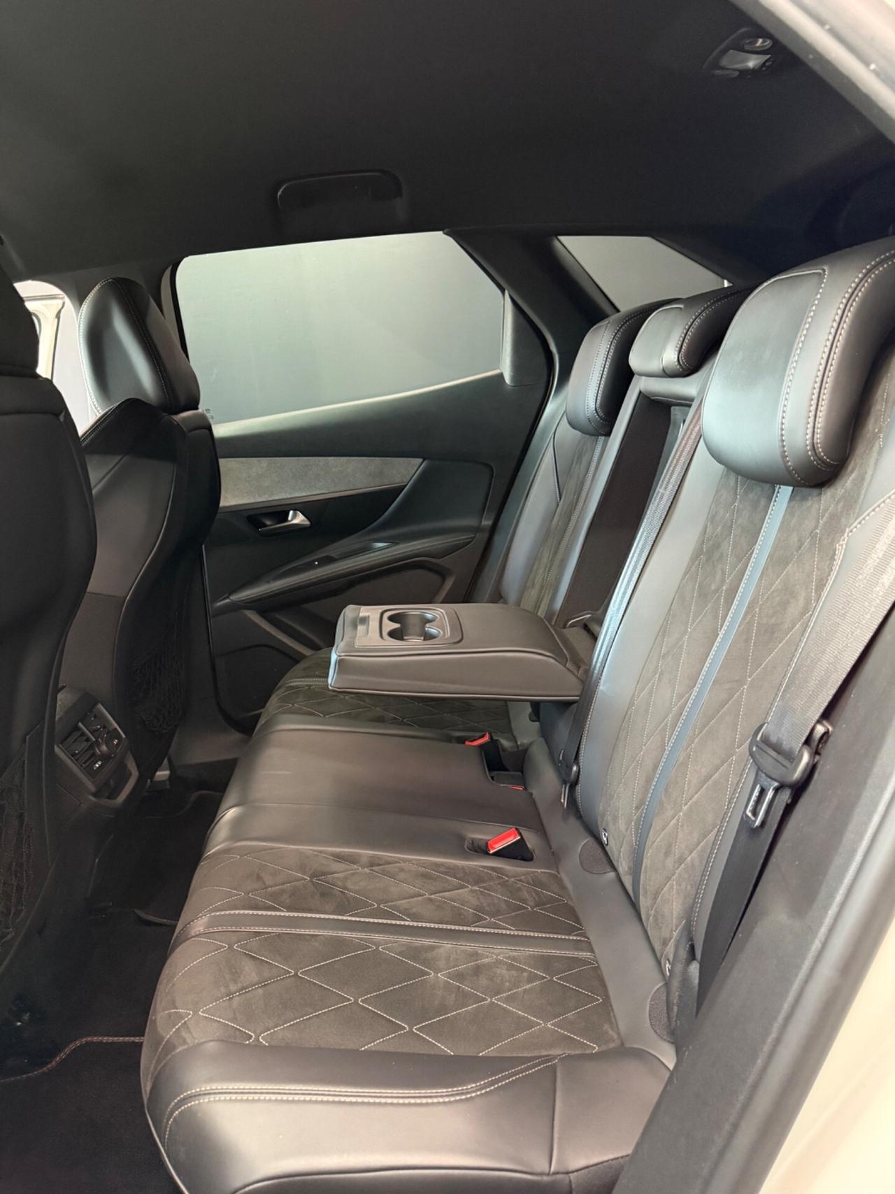 Peugeot 3008 BlueHDi 180 CV EAT8 GT 2018