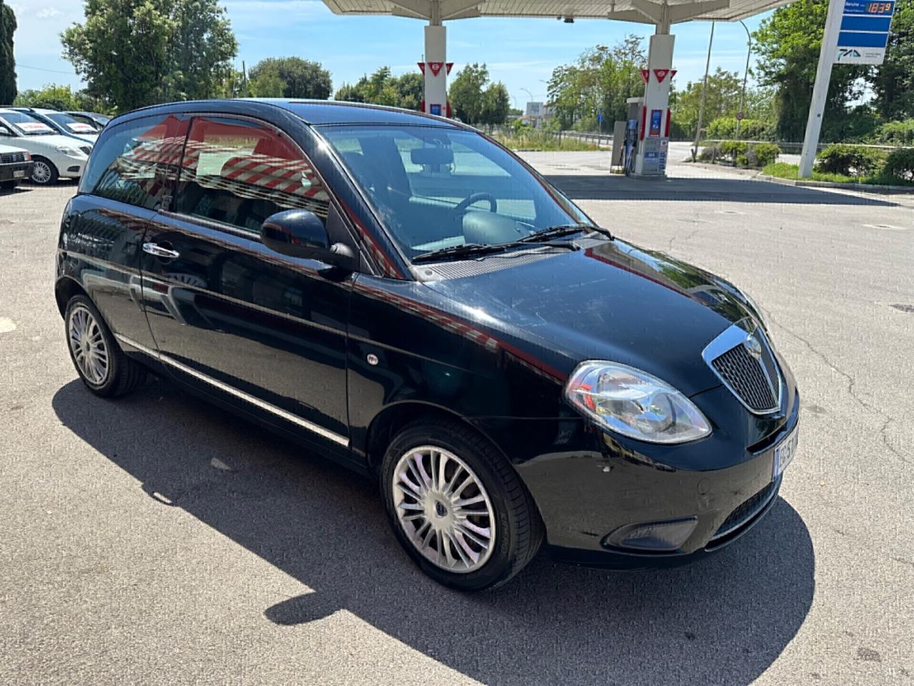 Lancia Ypsilon 1.2 69 CV Argento