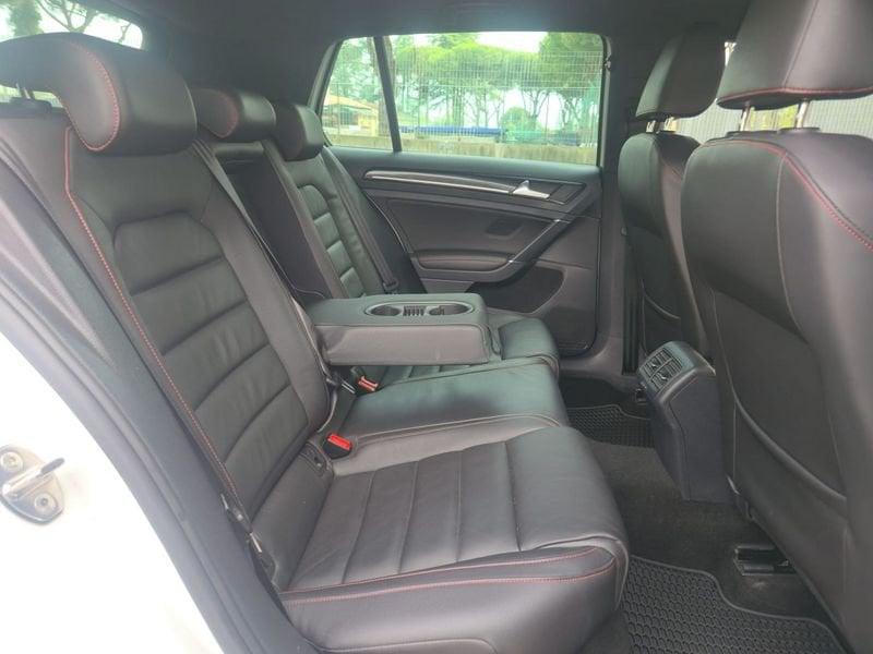 Volkswagen Golf GT 2.0TSI DSG GTI Performance BMT