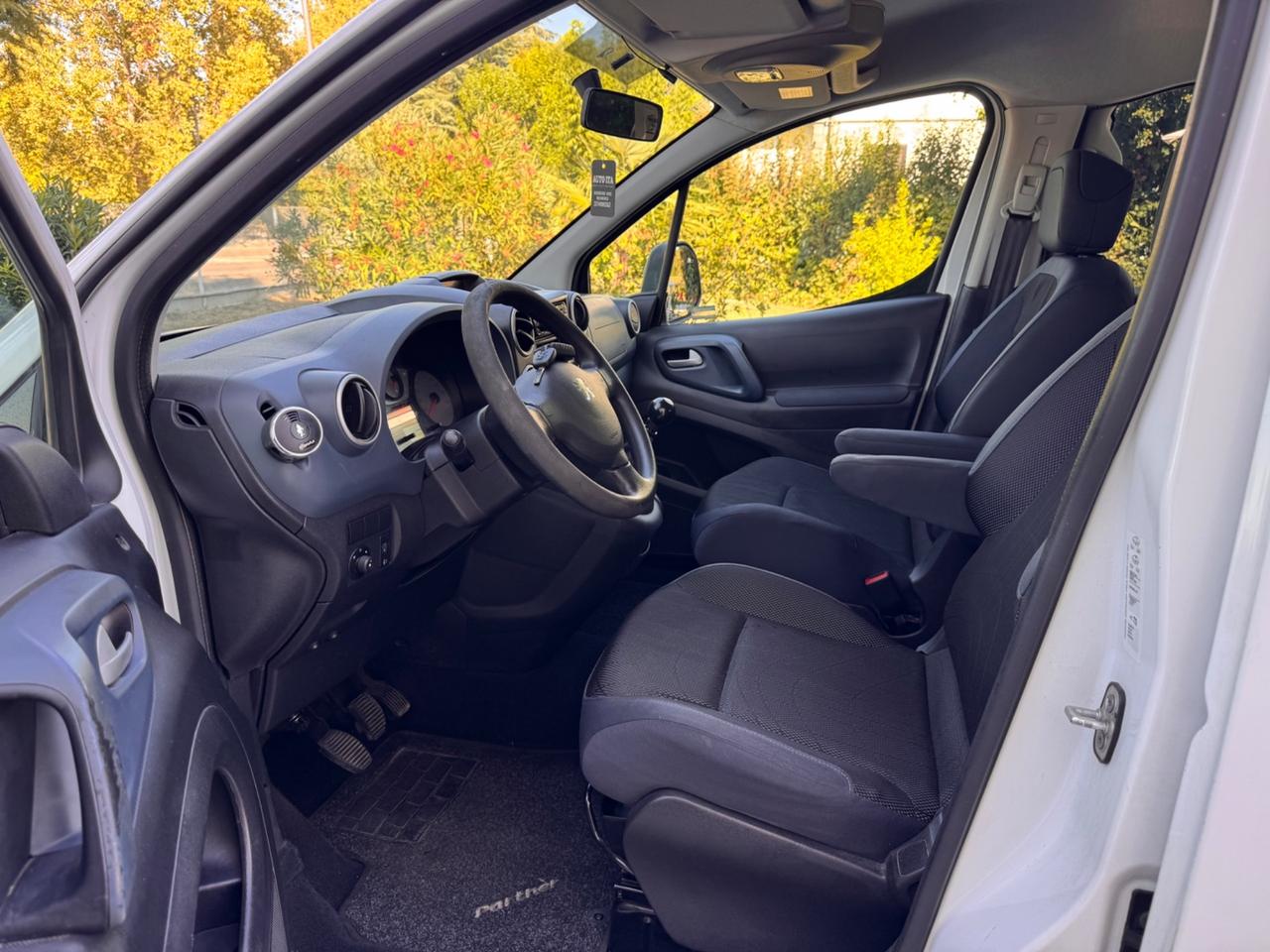 Peugeot Partner Tepee 1.6 HDi 110CV Premium N1 AUTOCARRO OK NEOPATENTATI