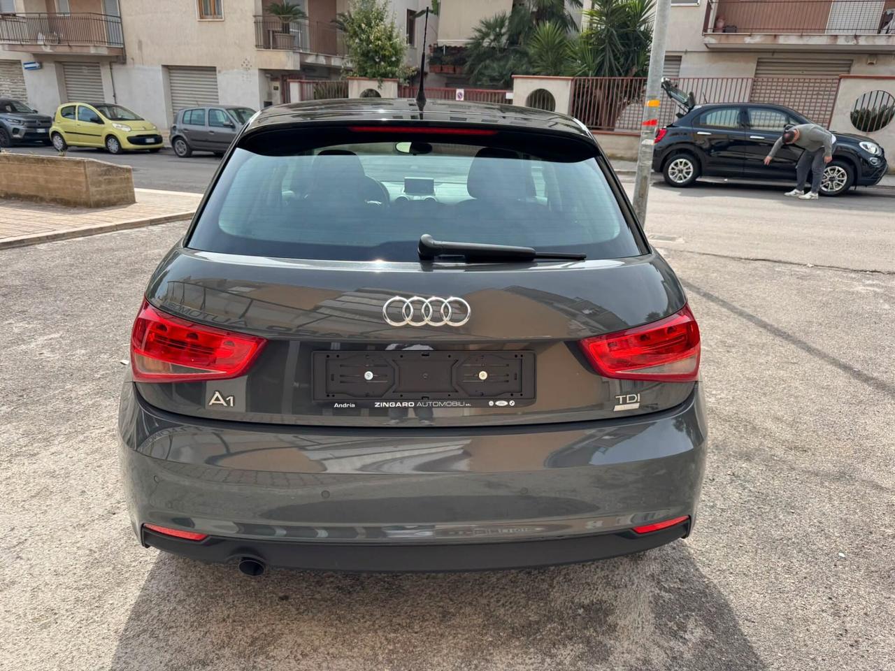 AUDI A1 SPB BI-COLORE 1.4 TDI 90 CV. METAL PLUS PERFETTA