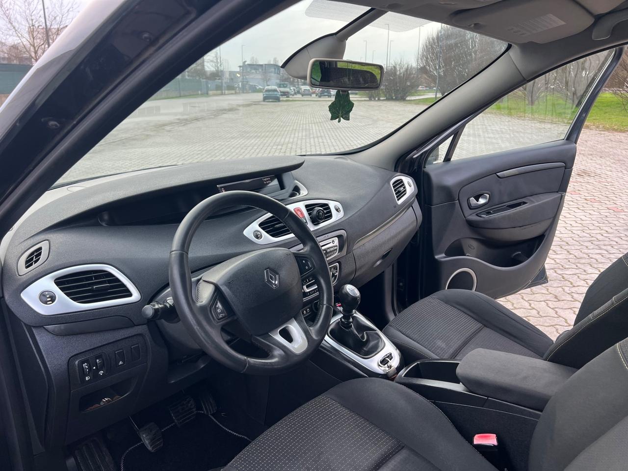 Renault Scenic Grand Scénic 1.9 dCi/130CV Serie Speciale