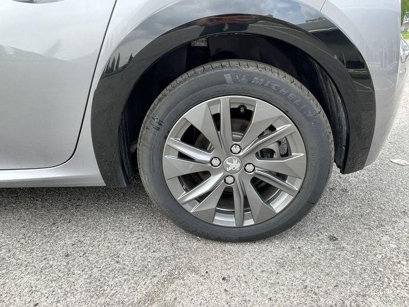 Peugeot 208 motore elettrico 136 CV 5 porte Allure
