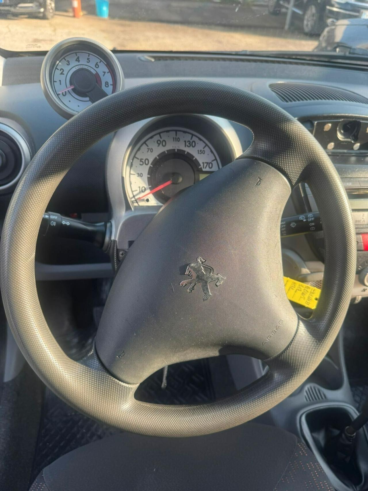 Peugeot 107 1.0 68CV 5p. Sweet Years