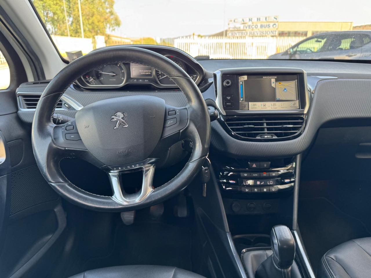 Peugeot 2008 1.6 e-HDi 92 Allure -GRIP CONTROL-