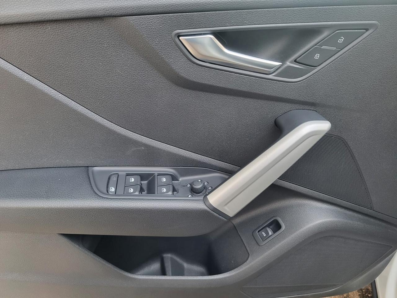 Audi Q2 1600 Tdi S-Line Edition+Fari Led+Audi Connect...