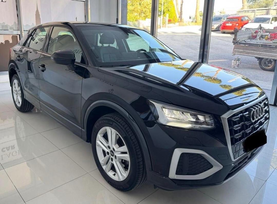 Audi Q2 30 TFSI Identity Black