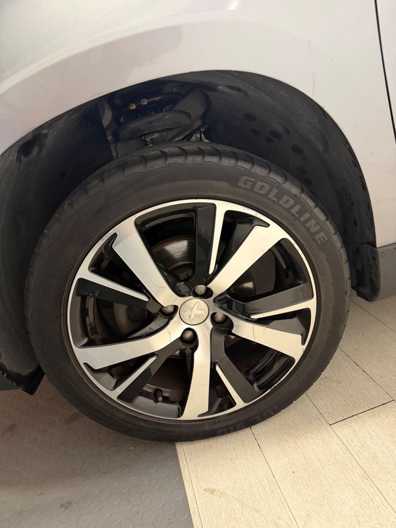 Peugeot 2008 1.6 e-HDi 115 CV Stop&Start Allure