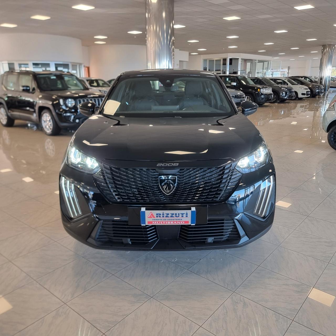 PEUGEOT 2008 SUV dallo Style deciso 1.2 100cv S&S