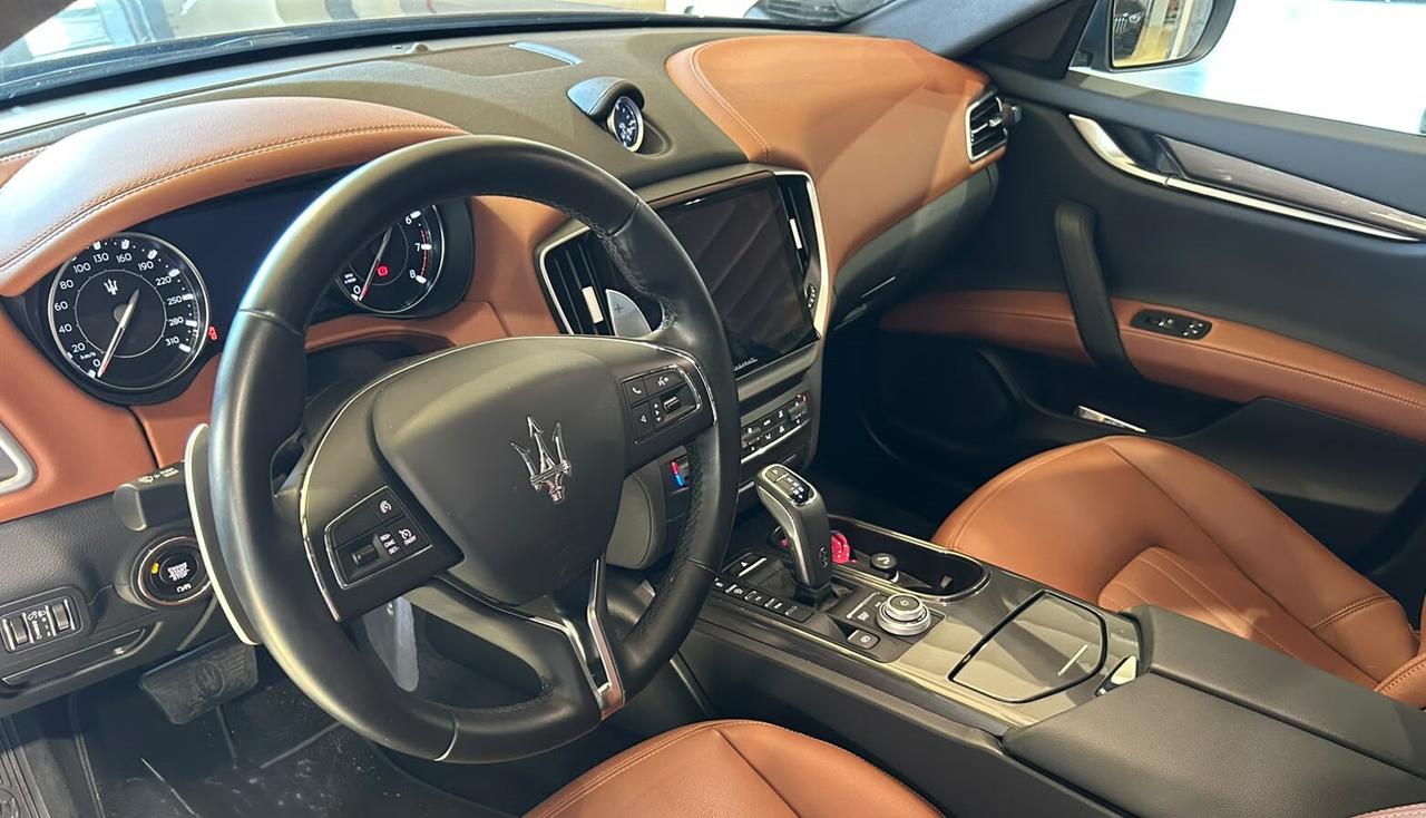 Maserati Ghibli 330 CV MHEV GT