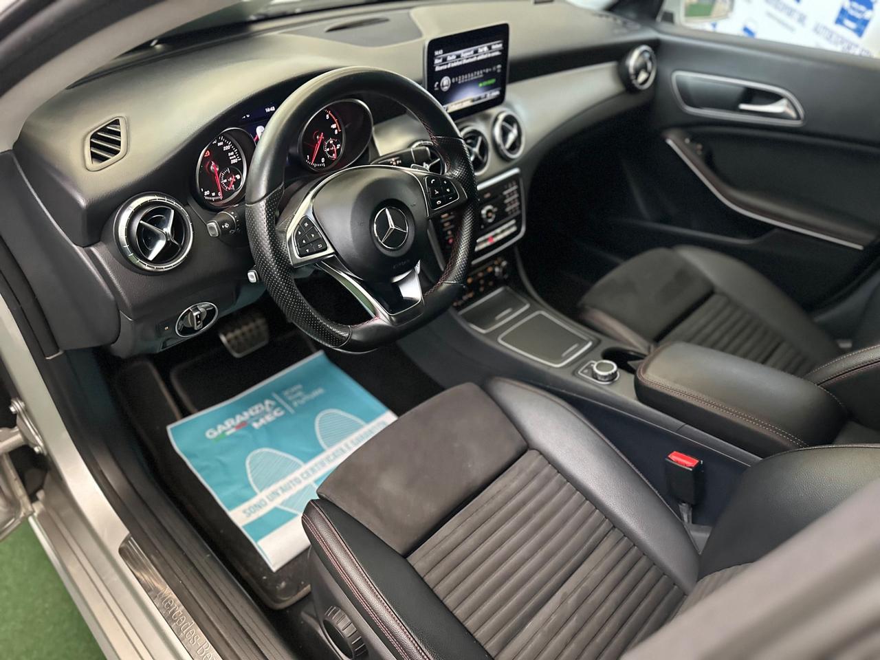 Mercedes-benz CLA 200 d Auto Premium/ 4 Matic