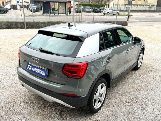 AUDI Q2 30 TDI S tronic Identity Black