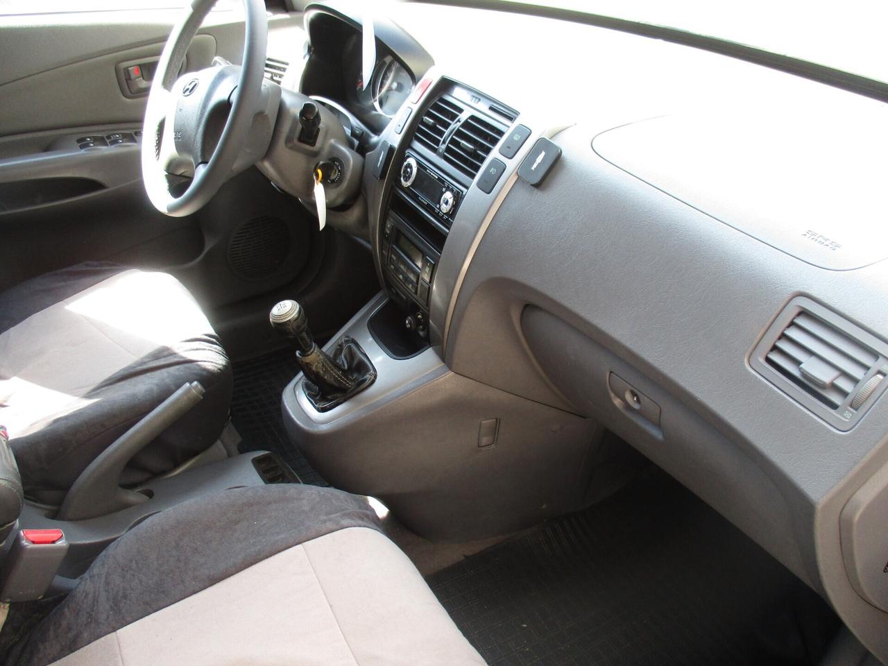 HYUNDAI TUCSON ACTIVE
