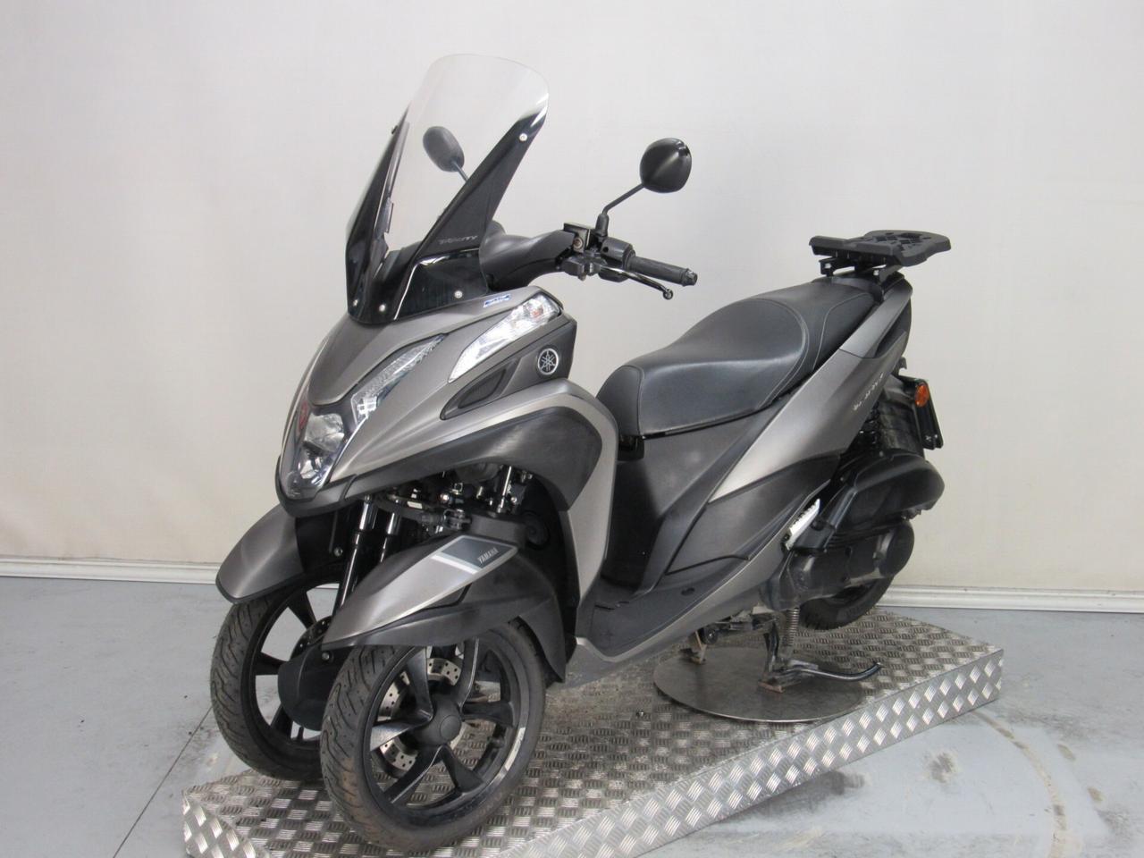 Yamaha Tricity 125 UBS 11 KW PATENTE A1 E B
