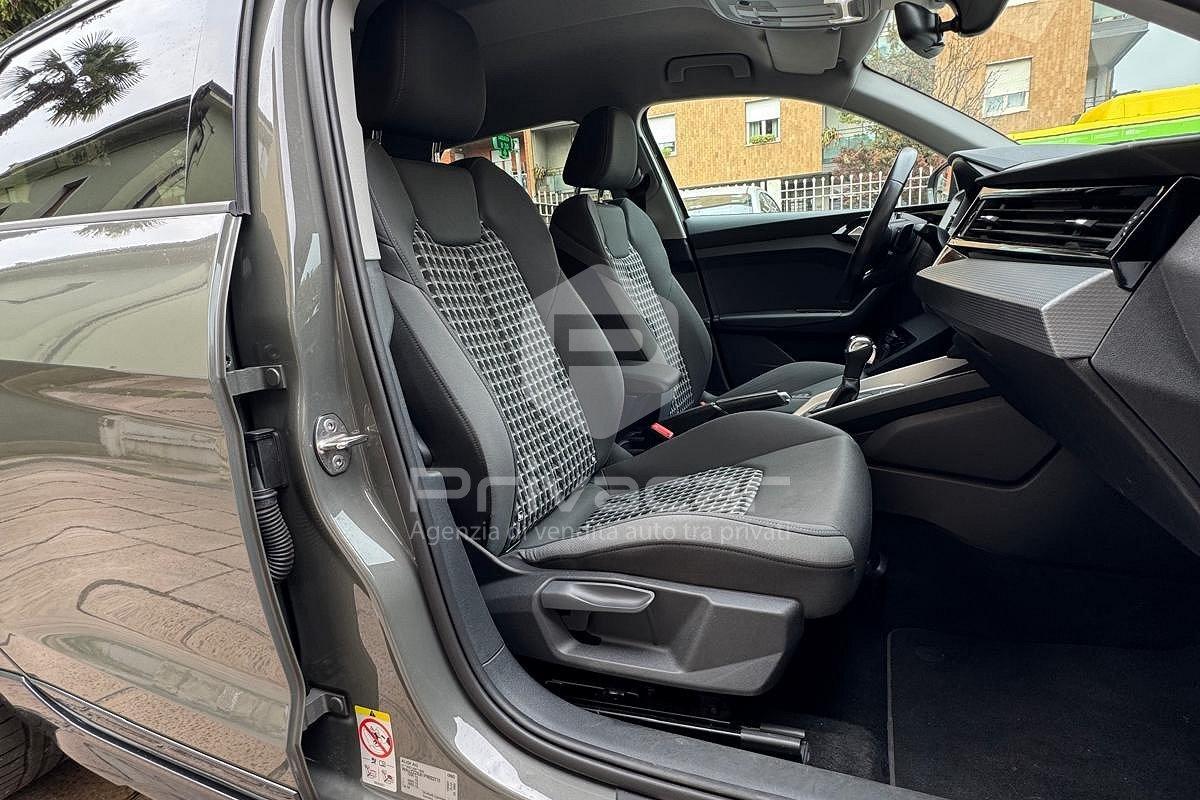 AUDI A1 allstreet 30 TFSI S tronic Identity Contrast