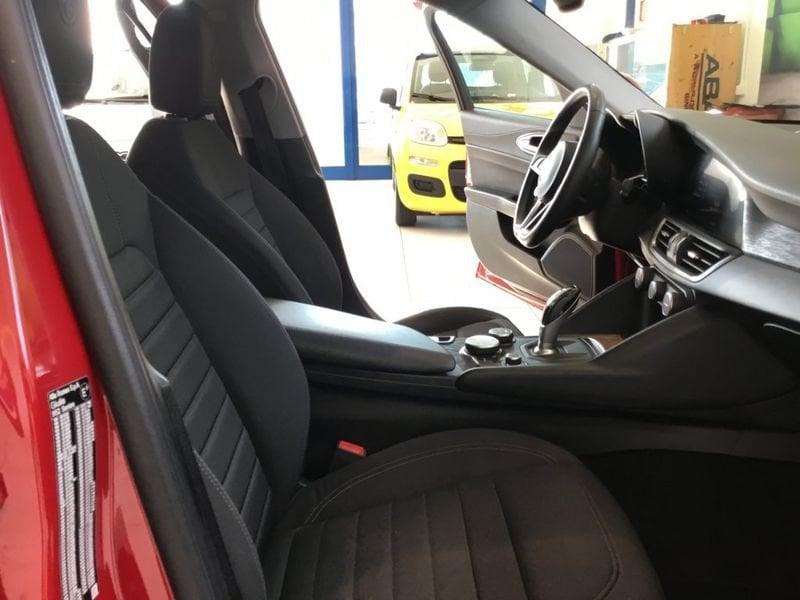Alfa Romeo Giulia 2.2 Turbodiesel 160 CV AT8 Sport-Tech