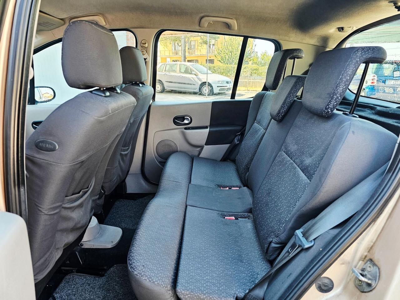 Renault Modus 1.5 dCi 75CV Wave