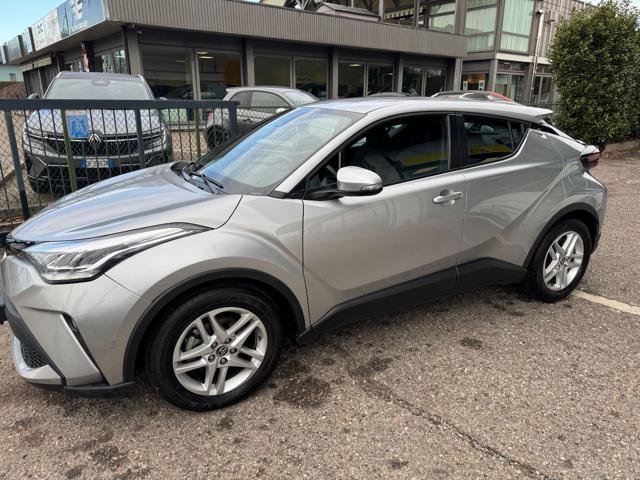 TOYOTA C-HR 1.8 Hybrid E-CVT Business