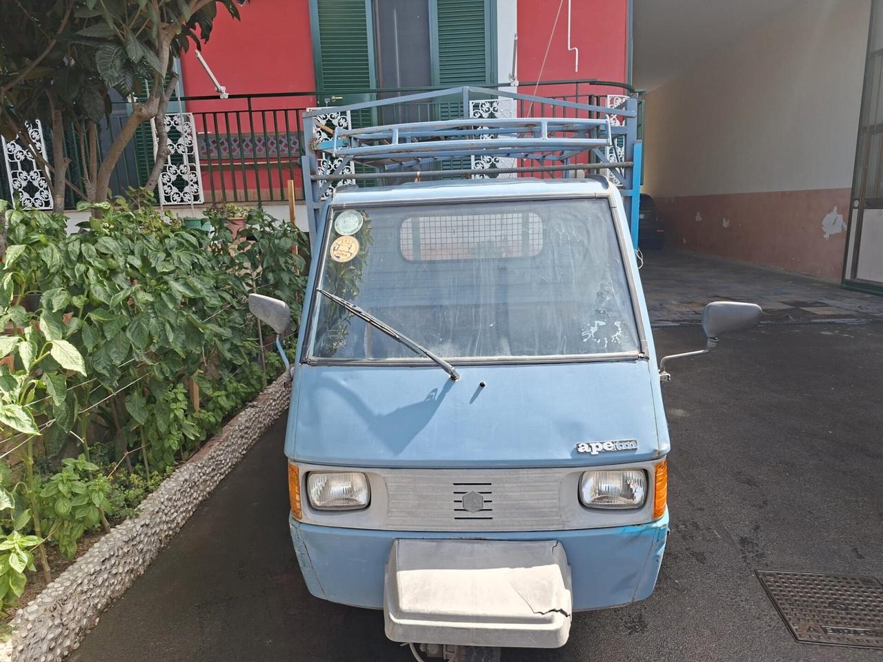 Piaggio Ape CAR 700