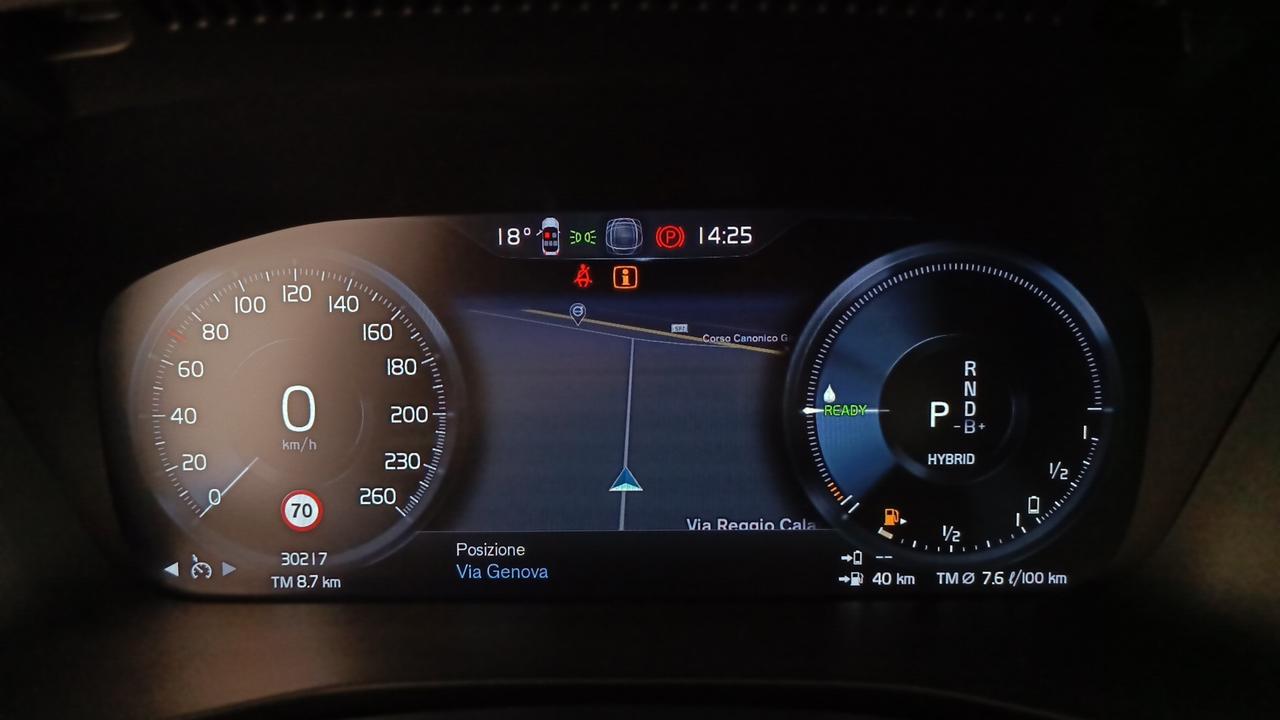 VOLVO XC40 1.5 t4 recharge phev Core auto