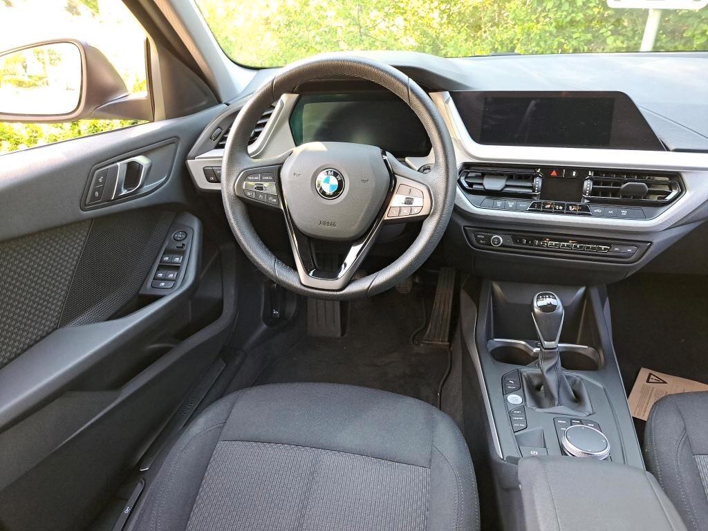 BMW 116D 115CV 6M. BUSINESS ADVANTAGE ( FARI LED - BMW DIGITAL COCKPIT - CRUISE - NAVI - MIRROR - PDC )