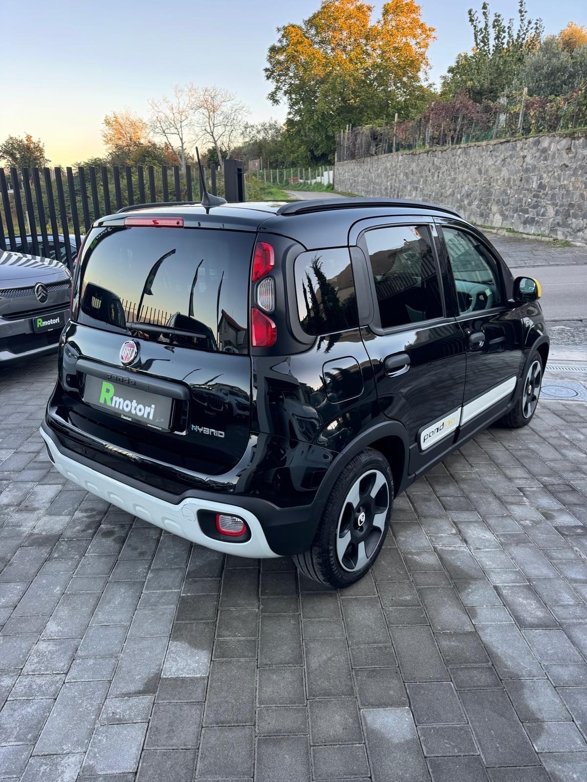 Fiat Panda HYBRID PANDINA