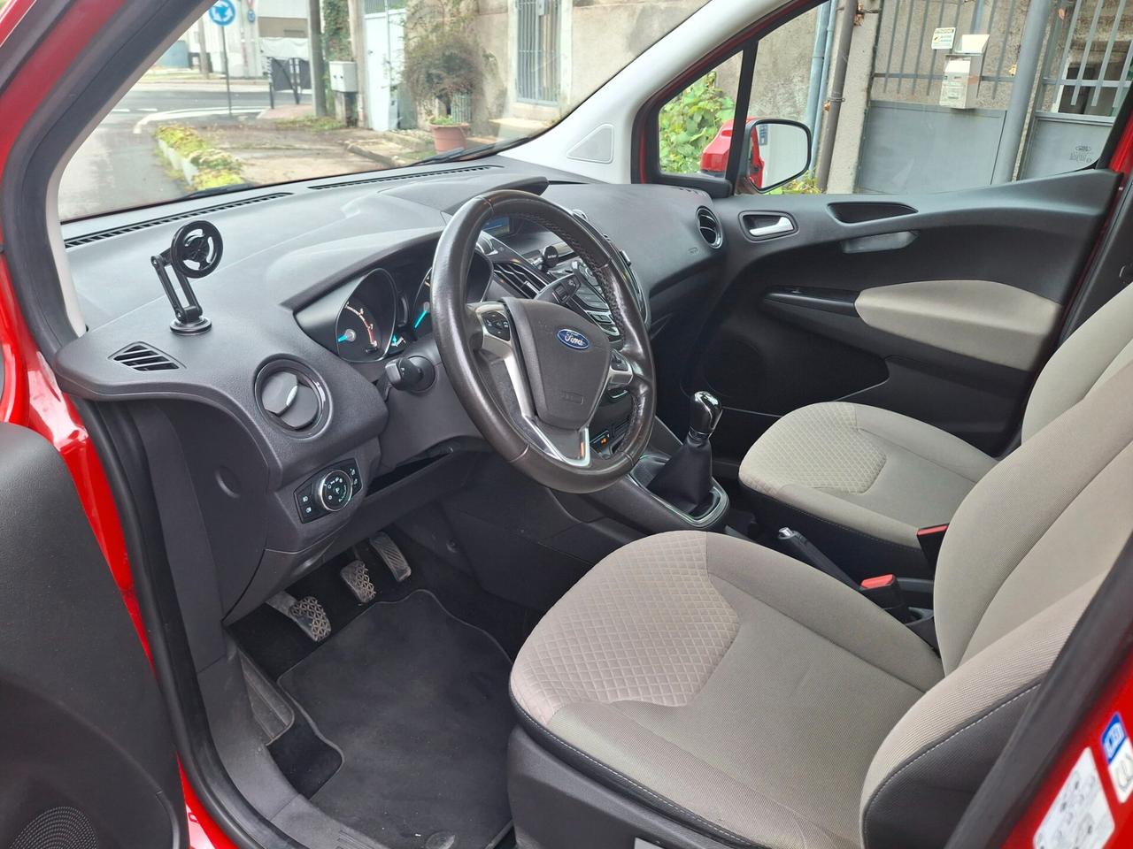 Ford Tourneo Courier 1.0 EcoBoost 100 CV Plus