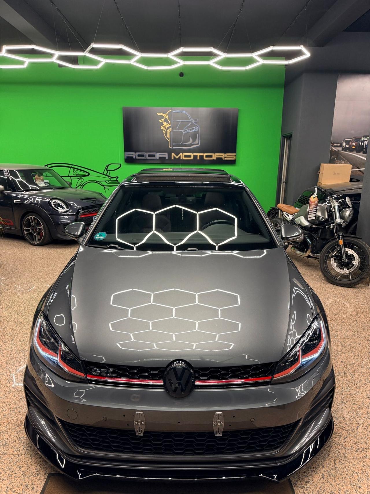 Volkswagen Golf GTI PERFORMANCE TSI 230CV DSG