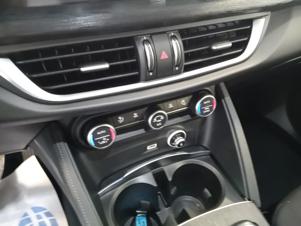 Alfa Romeo Stelvio 2.2 Turbodiesel 190 CV AT8 RWD Business