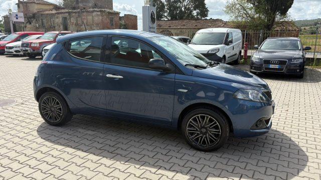 LANCIA Ypsilon 1.0 FF 5 porte S&S Hybrid Gold ** X NEOPATENTATI**