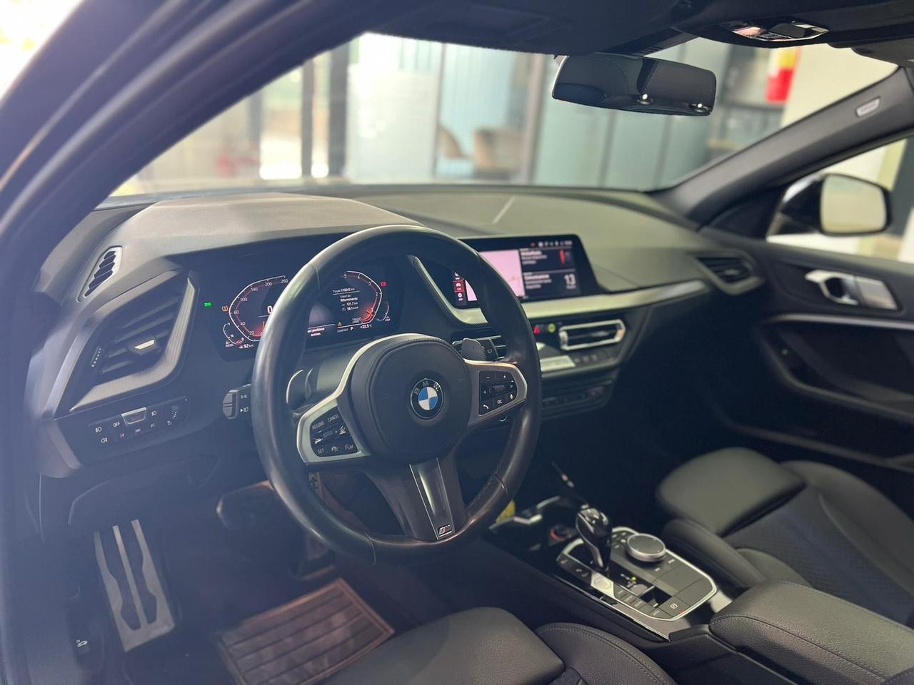 Bmw 118 118d 5p. Msport