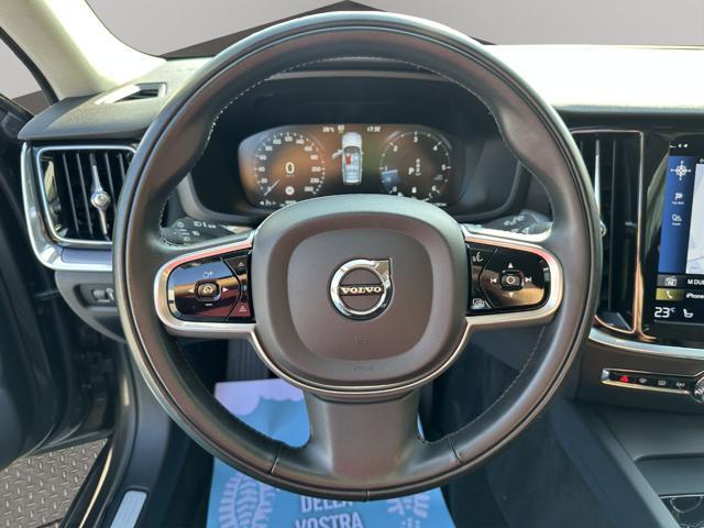 VOLVO V60 B4 (d) Geartronic Momentum Business Pro