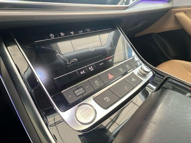 Audi Q8 50 TDI 286cv quattro tiptronic