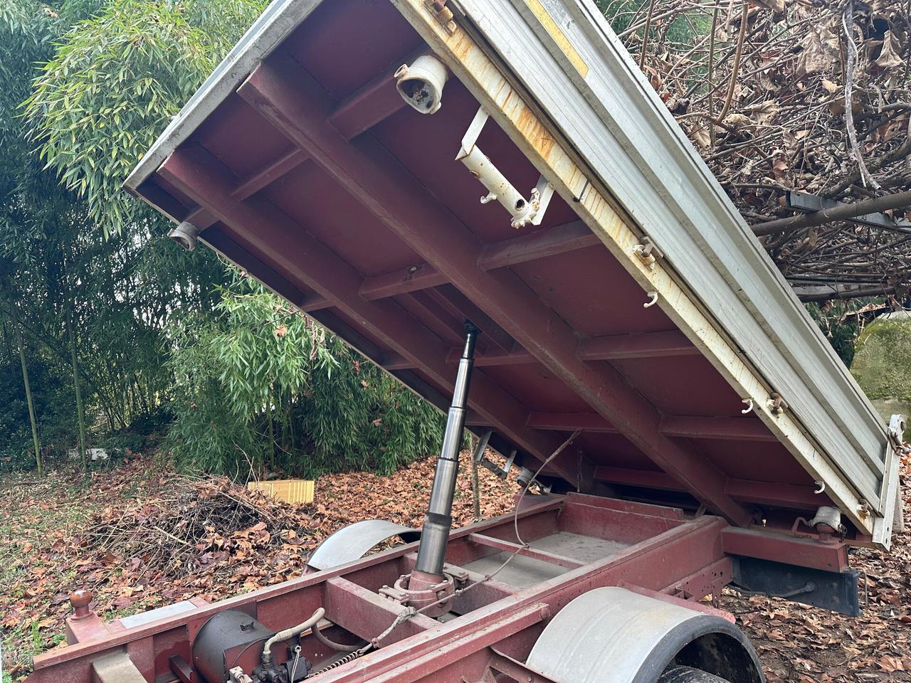 Iveco daily 35c13 furgone con ribaltabile trilaterale unico proprietario