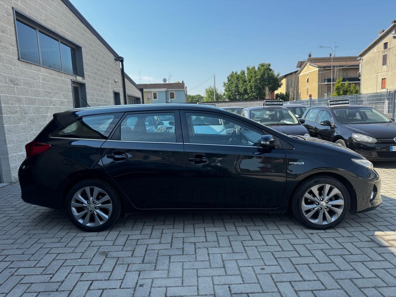 Toyota Auris Touring Sports 1.8 Hybrid Lounge