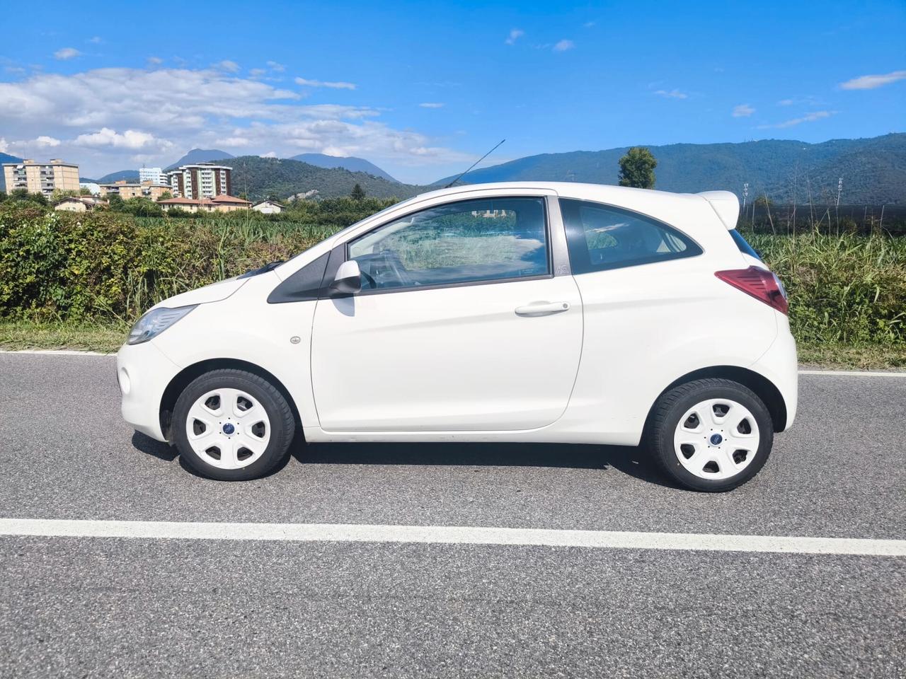 FORD KA 1.2 TITANIUM "OK PER NEOPATENTATI"
